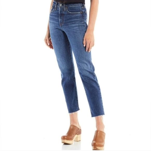 Levi's Women's Wedgie Straight Leg Button-Fly Raw Hem Ankle Jeans - Size 29W-26L - Picture 1 of 16